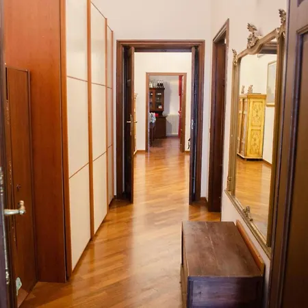 شقة Casa Carrassi Amedeo باري